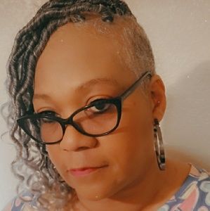 Meet your Posher, Rochelle